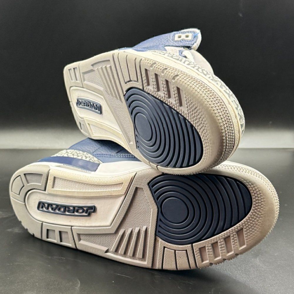 Air Jordan 3 Retro 'Georgetown' (2021) - Picture 8 of 10